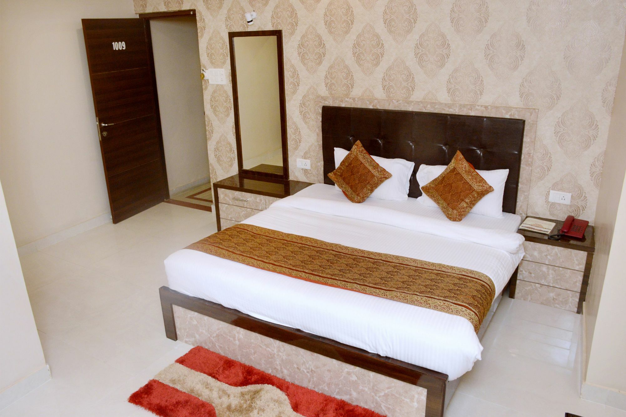 Oyo 10338 Hotel Aadesh Palace فاراناسي المظهر الخارجي الصورة